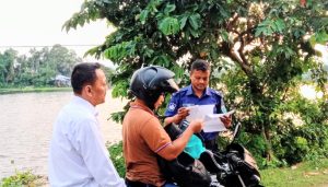 সড়কে শৃঙ্খলা ফেরাতে রাঙামাটিতে পুলিশের বিশেষ অভিযান।